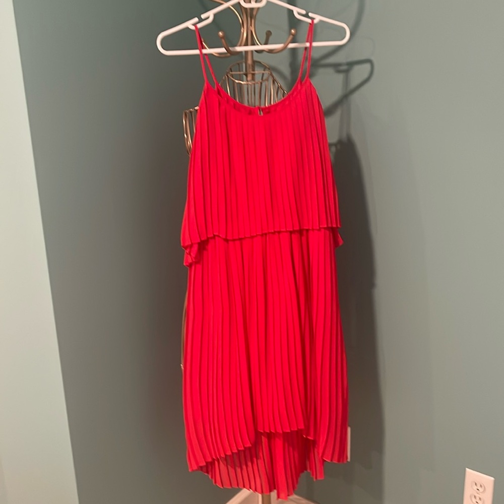 EXPRESS Pleated two tier dress - M